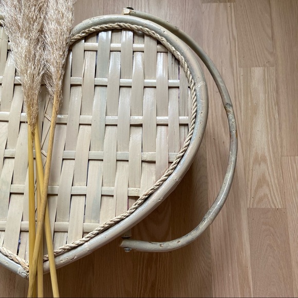 Large Wicker Heart Basket | Bamboo handles - Picture 7 of 11